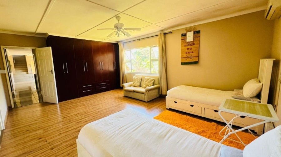 5 Bedroom Property for Sale in Gonubie Eastern Cape